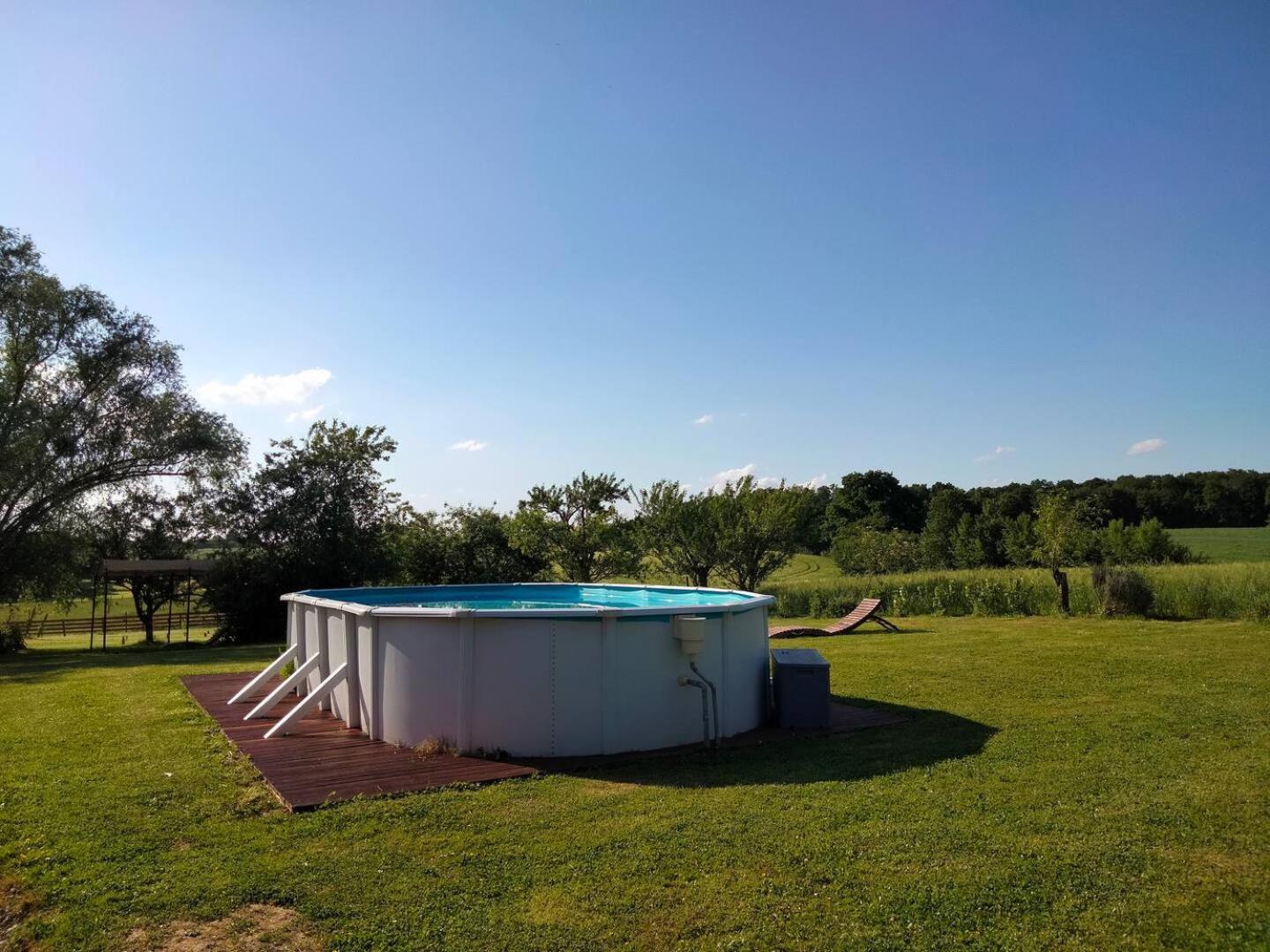 Bed and Breakfast La Grange A Outeaux Montpont-en-Bresse Exteriér fotografie